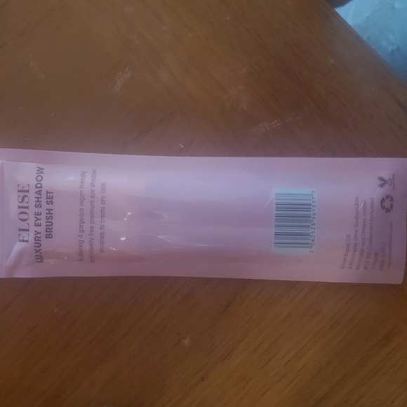 Makeup bundle - Picture 6 of 6